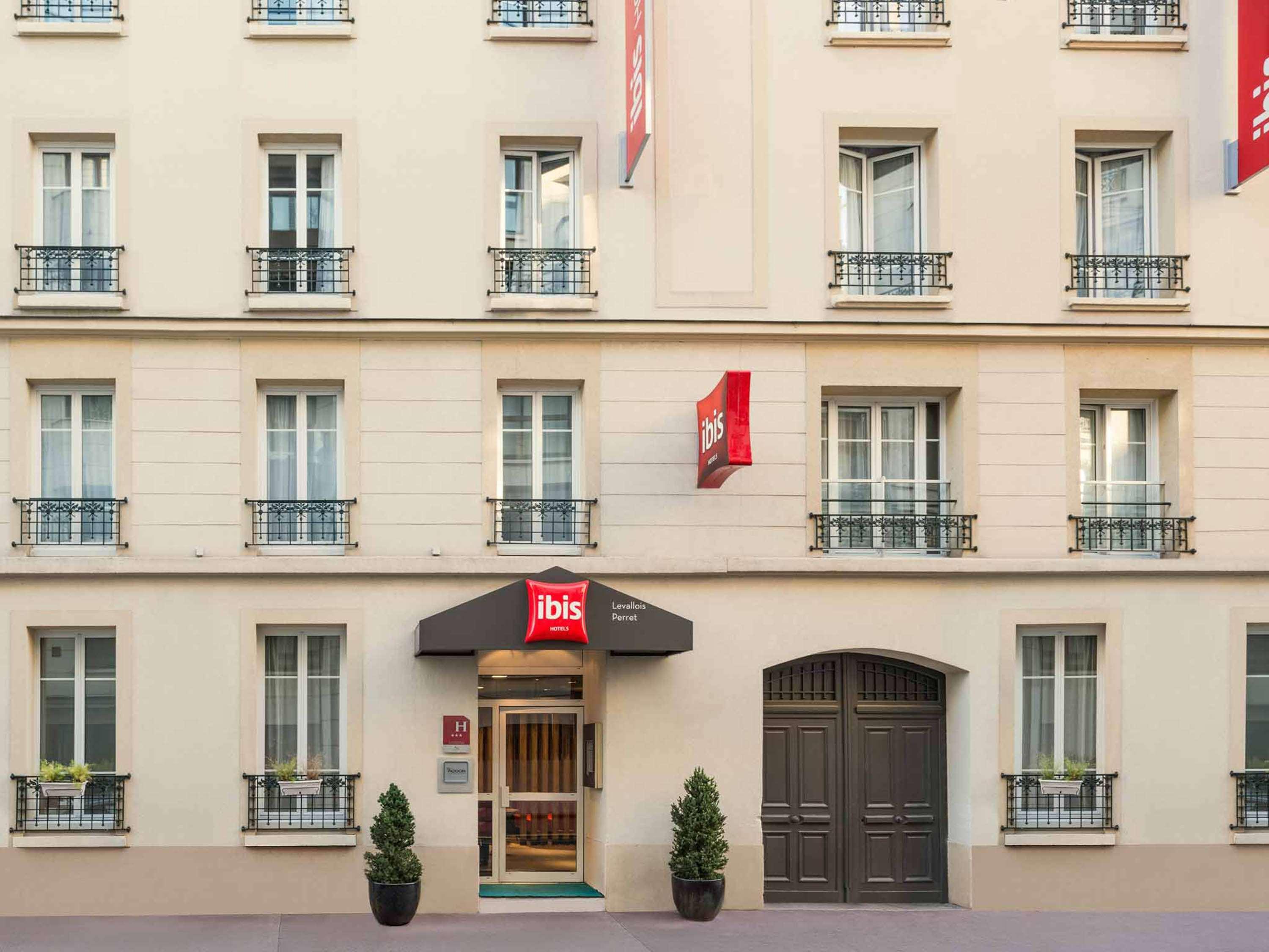 Ibis Levallois Perret Экстерьер фото