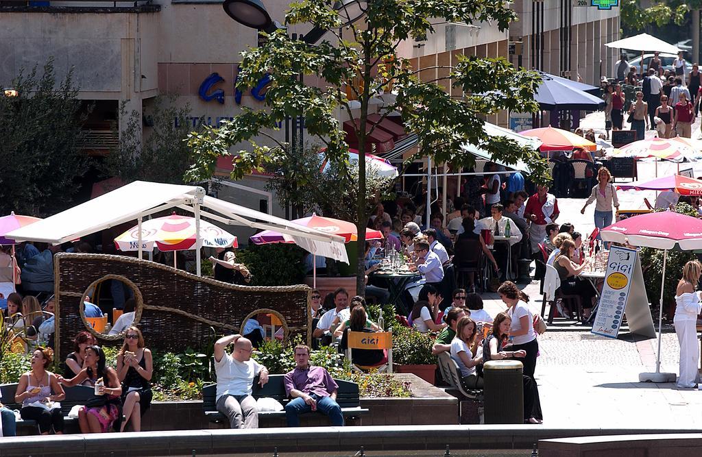 Ibis Levallois Perret Экстерьер фото