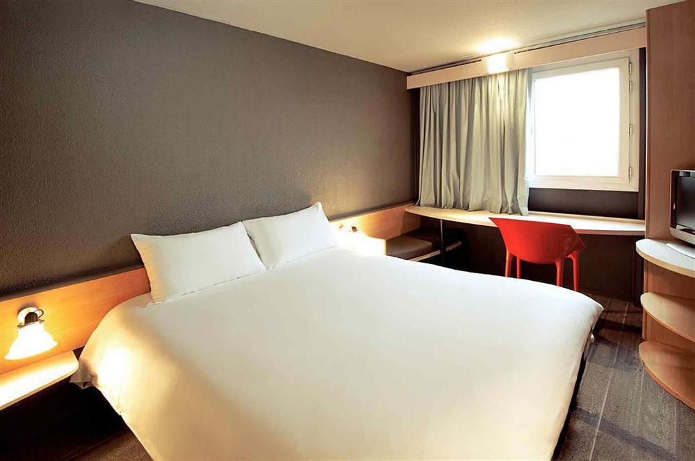 Ibis Levallois Perret Экстерьер фото